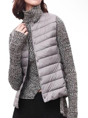 Uniqlo Ultra Light Silver Grey Down Puffer Vest